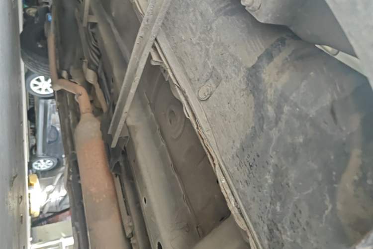 Used Dongfeng Fengon 580 2017 1.5T CVT Luxury Model Right Side Sill