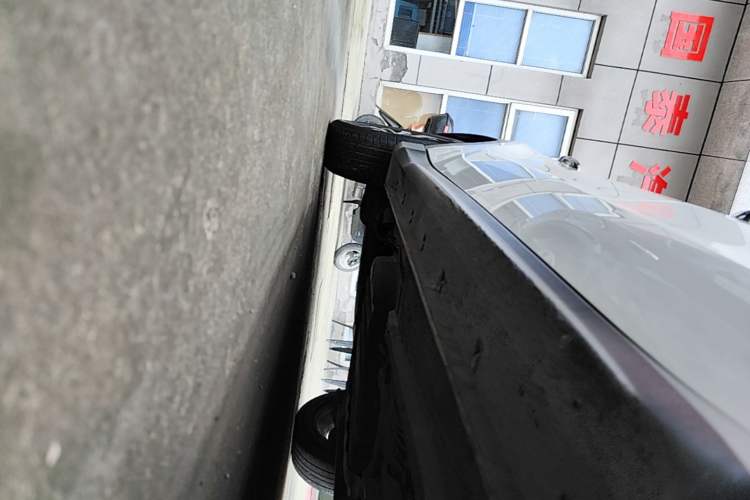 Used Dongfeng Fengon 580 2017 1.5T Manual Luxury Model Right Side Sill