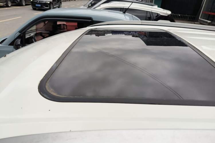 Used Dongfeng Fengon 580 2017 1.5T CVT Comfort Model Roof