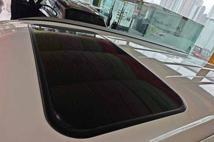 Used Dongfeng Fengon 580 2017 1.8L Manual Comfort Model Roof