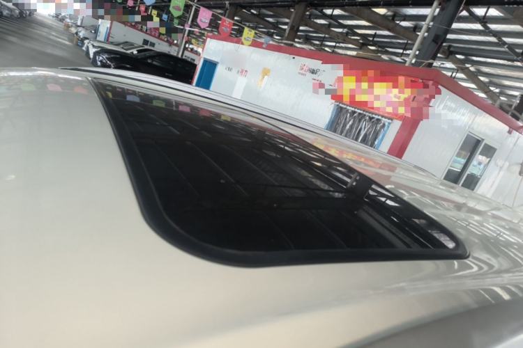 Used Dongfeng Fengon 580 2017 1.5T Manual Luxury Model Roof