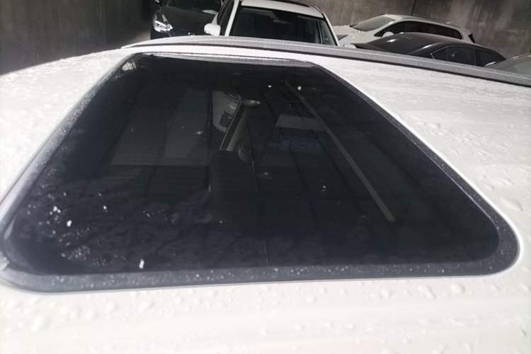 Used Dongfeng Fengon 580 2017 1.8L Manual Comfort Model Roof