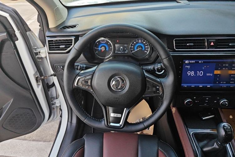 Used Dongfeng Fengon 580 2017 1.5T Manual Luxury Model Steering Wheel