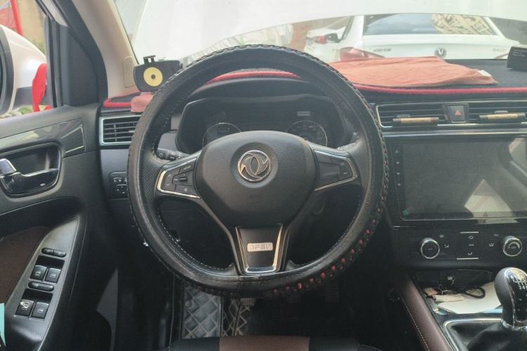 Used Dongfeng Fengon 580 2017 1.5T Manual Luxury Model Steering Wheel