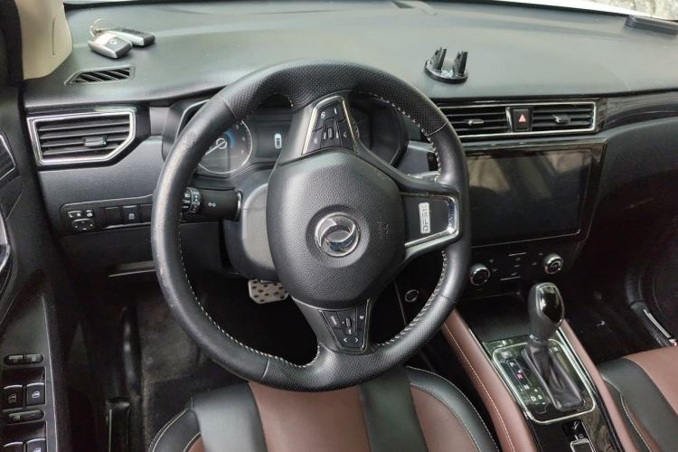 Used Dongfeng Fengon 580 2017 Revised Version 1.5T CVT Luxury Edition Steering Wheel
