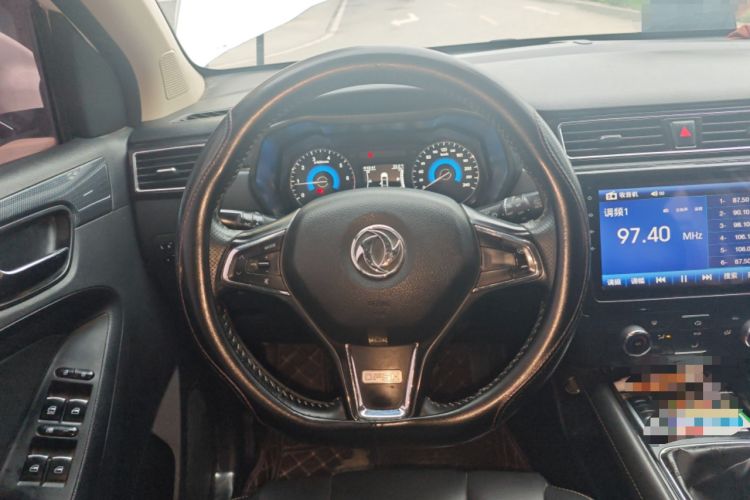 Used Dongfeng Fengon 580 2017 1.5T Manual Luxury Model Steering Wheel