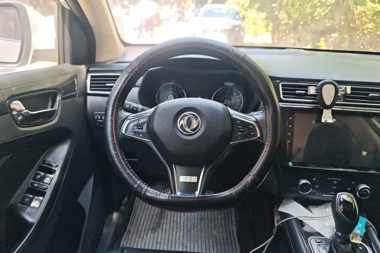 Used Dongfeng Fengon 580 2017 1.5T CVT Luxury Model Steering Wheel