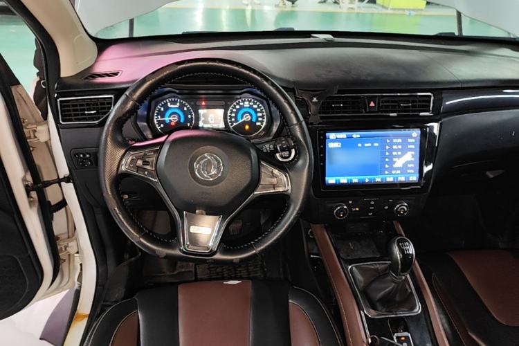 Used Dongfeng Fengon 580 2017 1.5T Manual Luxury Model Steering Wheel