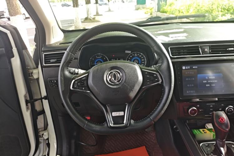 Used Dongfeng Fengon 580 2017 1.5T CVT Luxury Model Steering Wheel