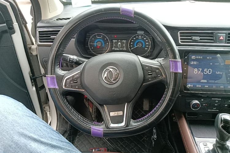 Used Dongfeng Fengon 580 2017 Revised Version 1.5T CVT Luxury Edition Steering Wheel