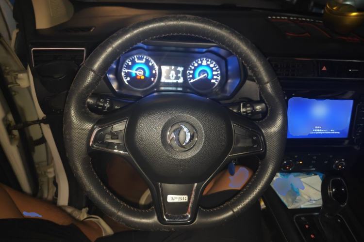 Used Dongfeng Fengon 580 2017 1.5T CVT Comfort Model Steering Wheel