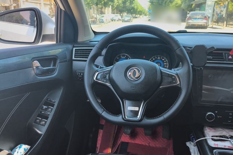 Used Dongfeng Fengon 580 2017 1.5T Manual Luxury Model Steering Wheel