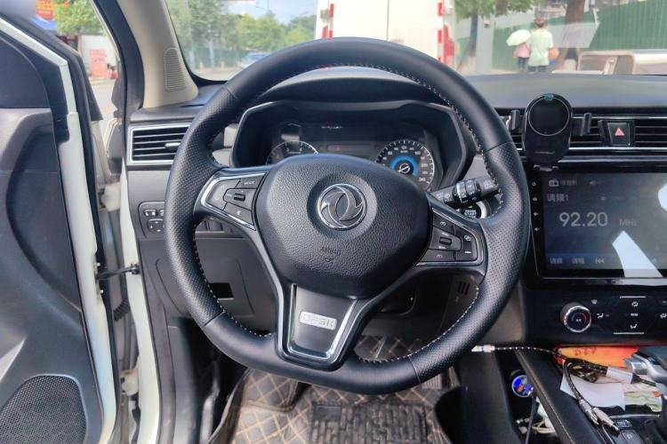 Used Dongfeng Fengon 580 2017 1.5T CVT Luxury Model Steering Wheel