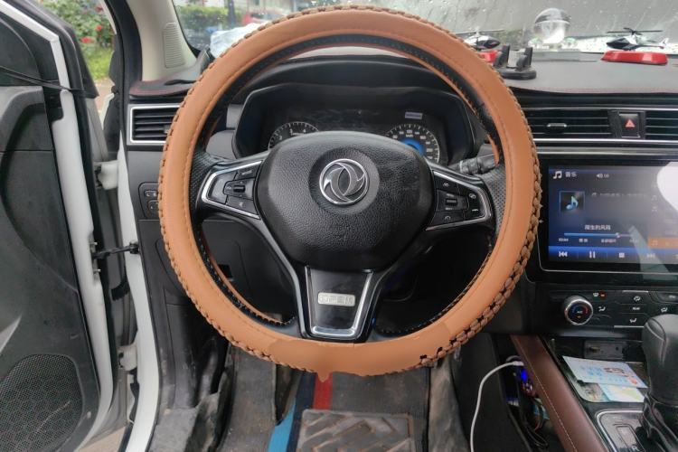 Used Dongfeng Fengon 580 2017 1.5T CVT Luxury Model Steering Wheel