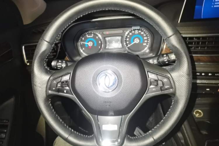 Used Dongfeng Fengon 580 2017 1.5T CVT Smart Style Model Steering Wheel