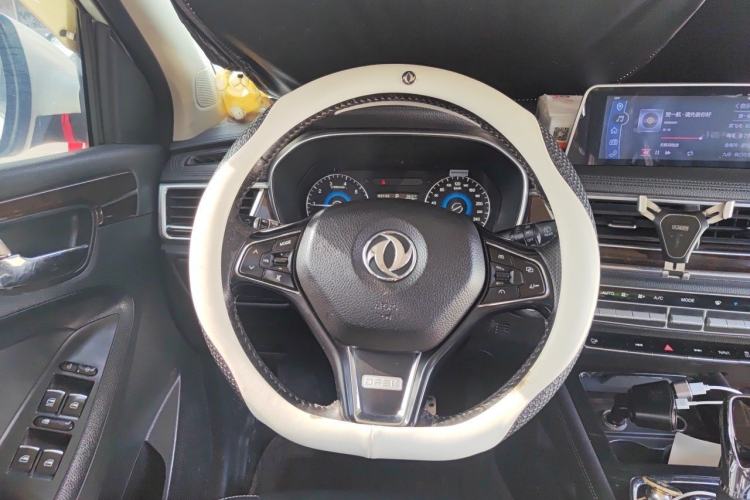 Used Dongfeng Fengon 580 2017 1.5T CVT Smart Style Model Steering Wheel