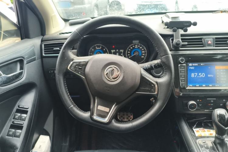 Used Dongfeng Fengon 580 2017 1.5T CVT Comfort Model Steering Wheel