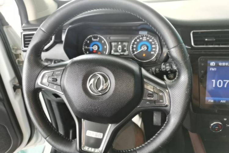Used Dongfeng Fengon 580 2017 1.5T CVT Luxury Model Steering Wheel