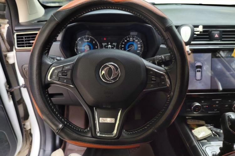 Used Dongfeng Fengon 580 2017 Revised Version 1.5T CVT Luxury Edition Steering Wheel