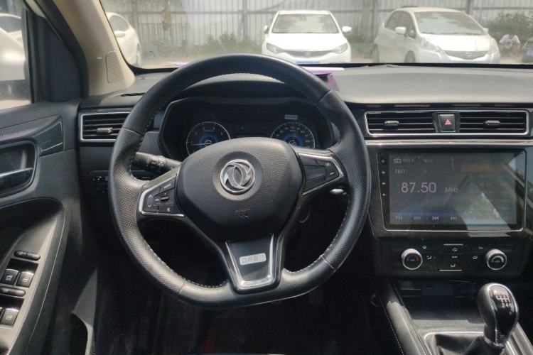 Used Dongfeng Fengon 580 2017 1.5T Manual Luxury Model Steering Wheel