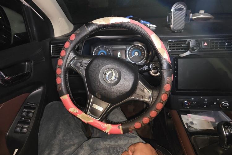 Used Dongfeng Fengon 580 2017 1.5T Manual Luxury Model Steering Wheel