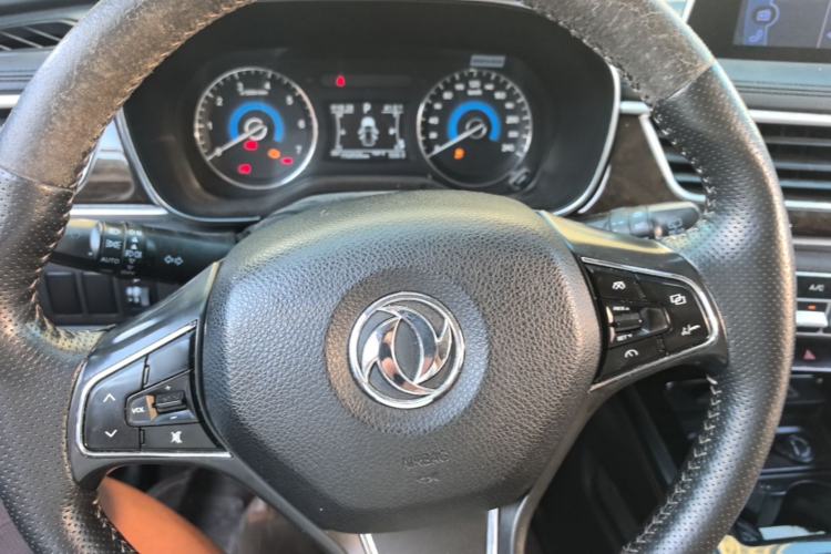 Used Dongfeng Fengon 580 2017 1.5T CVT Smart Style Model Steering Wheel