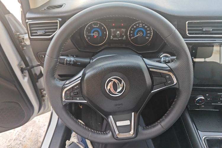Used Dongfeng Fengon 580 2017 1.5T Manual Luxury Model Steering Wheel