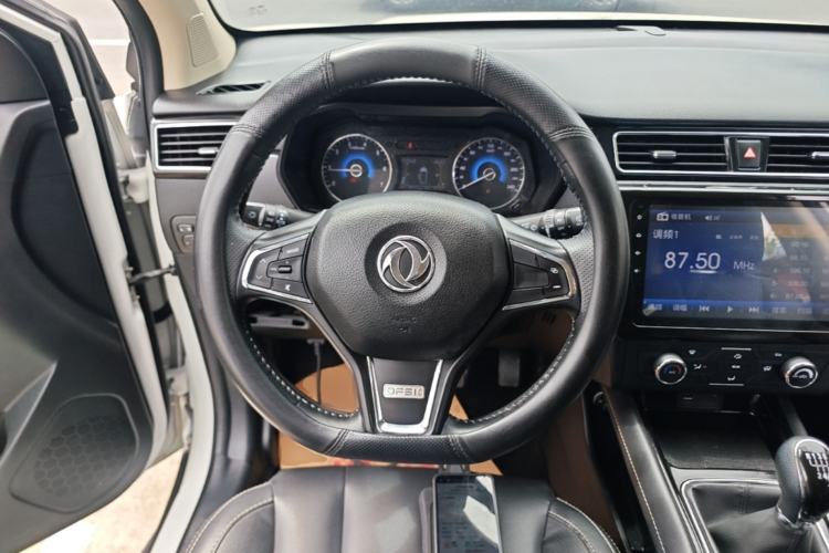 Used Dongfeng Fengon 580 2017 1.5T Manual Luxury Model Steering Wheel