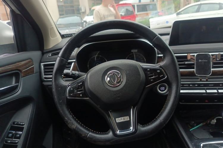 Used Dongfeng Fengon 580 2017 1.5T CVT Smart Style Model Steering Wheel