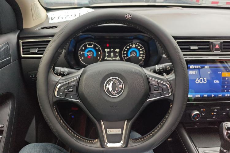 Used Dongfeng Fengon 580 2017 Revised Version 1.5T CVT Luxury Edition Steering Wheel