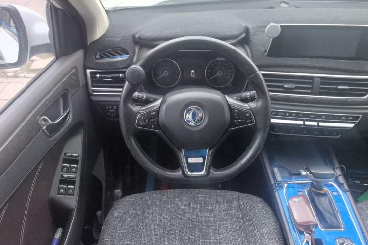 Used Dongfeng Fengon 580 2017 1.5T CVT Smart Connectivity Model Steering Wheel