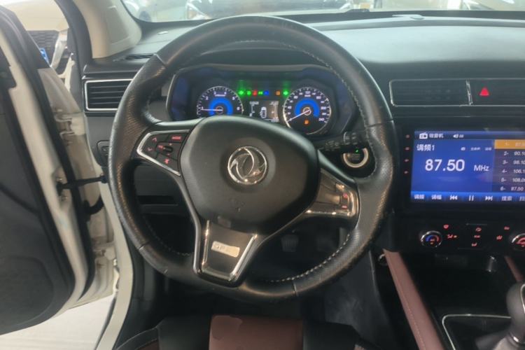 Used Dongfeng Fengon 580 2017 1.5T Manual Luxury Model Steering Wheel
