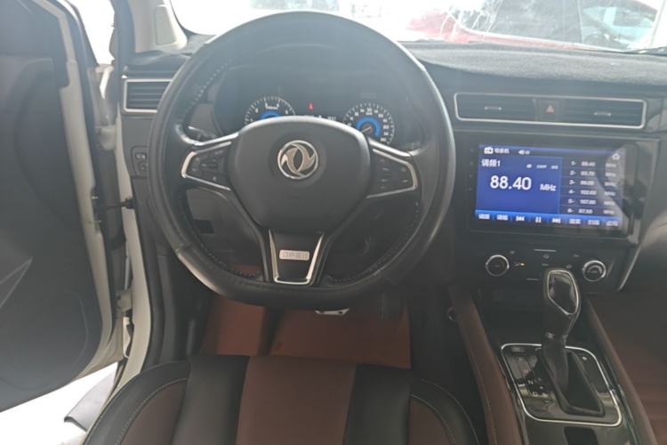 Used Dongfeng Fengon 580 2017 1.5T CVT Luxury Model Steering Wheel