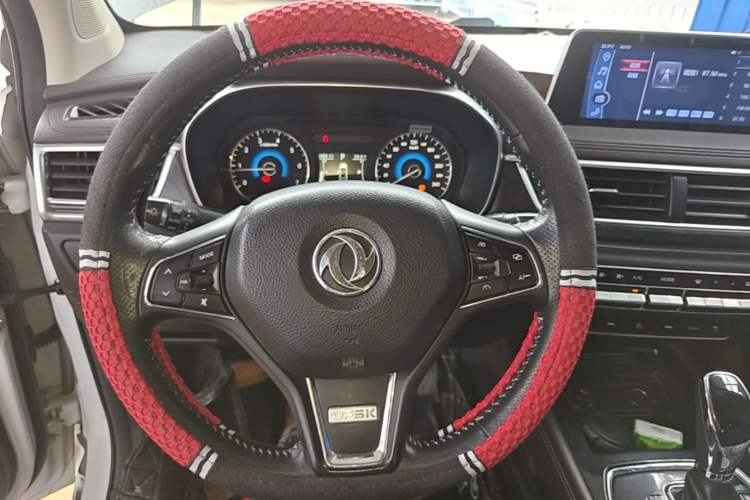 Used Dongfeng Fengon 580 2017 1.5T CVT Smart Connectivity Model Steering Wheel