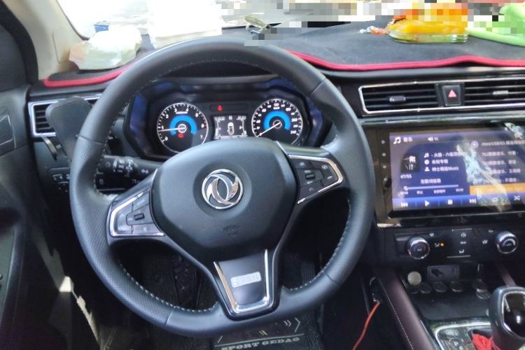 Used Dongfeng Fengon 580 2017 Revised Version 1.5T CVT Luxury Edition Steering Wheel