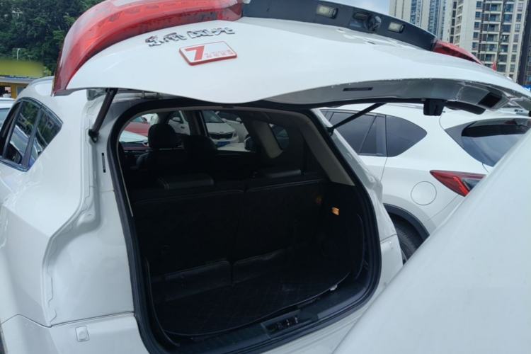 Used Dongfeng Fengon 580 2017 1.5T CVT Luxury Model Trunk