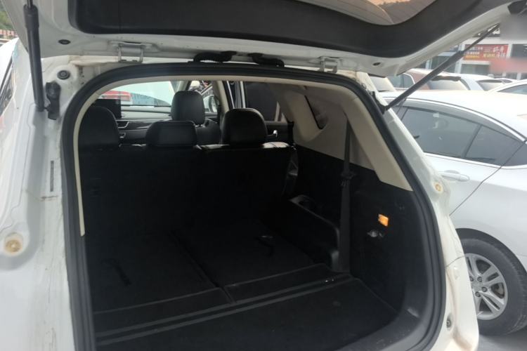 Used Dongfeng Fengon 580 2017 1.5T CVT Smart Style Model Trunk