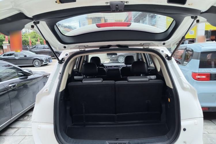 Used Dongfeng Fengon 580 2017 1.5T CVT Comfort Model Trunk
