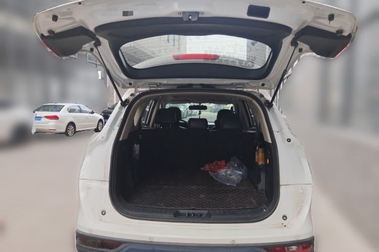 Used Dongfeng Fengon 580 2017 1.8L Manual Comfort Model Trunk
