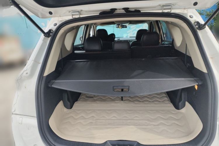 Used Dongfeng Fengon 580 2017 1.5T CVT Comfort Model Trunk