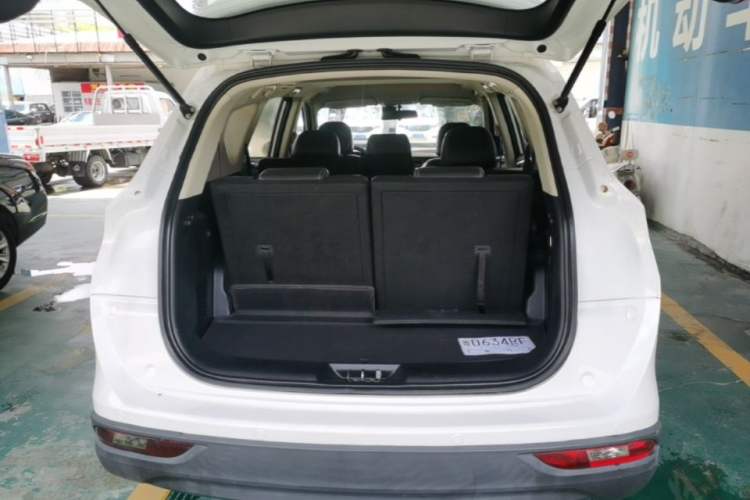 Used Dongfeng Fengon 580 2017 1.5T CVT Luxury Model Trunk