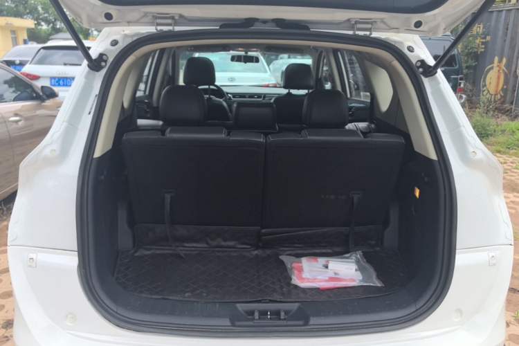 Used Dongfeng Fengon 580 2017 1.8L Manual Comfort Model Trunk