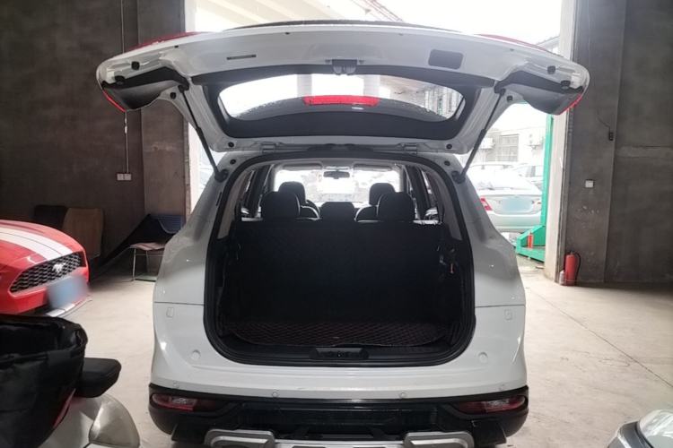 Used Dongfeng Fengon 580 2017 1.8L Manual Comfort Model Trunk