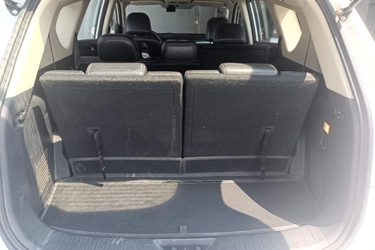 Used Dongfeng Fengon 580 2017 1.5T CVT Luxury Model Trunk