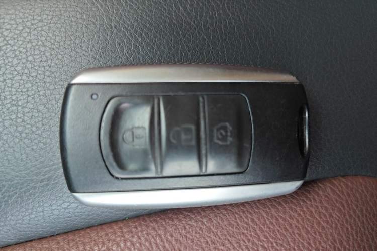Used Dongfeng Fengon 580 2017 1.5T Manual Luxury Model Vehicle Key