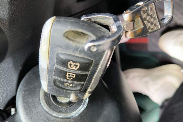 Used Dongfeng Fengon 580 2017 1.5T CVT Comfort Model Vehicle Key