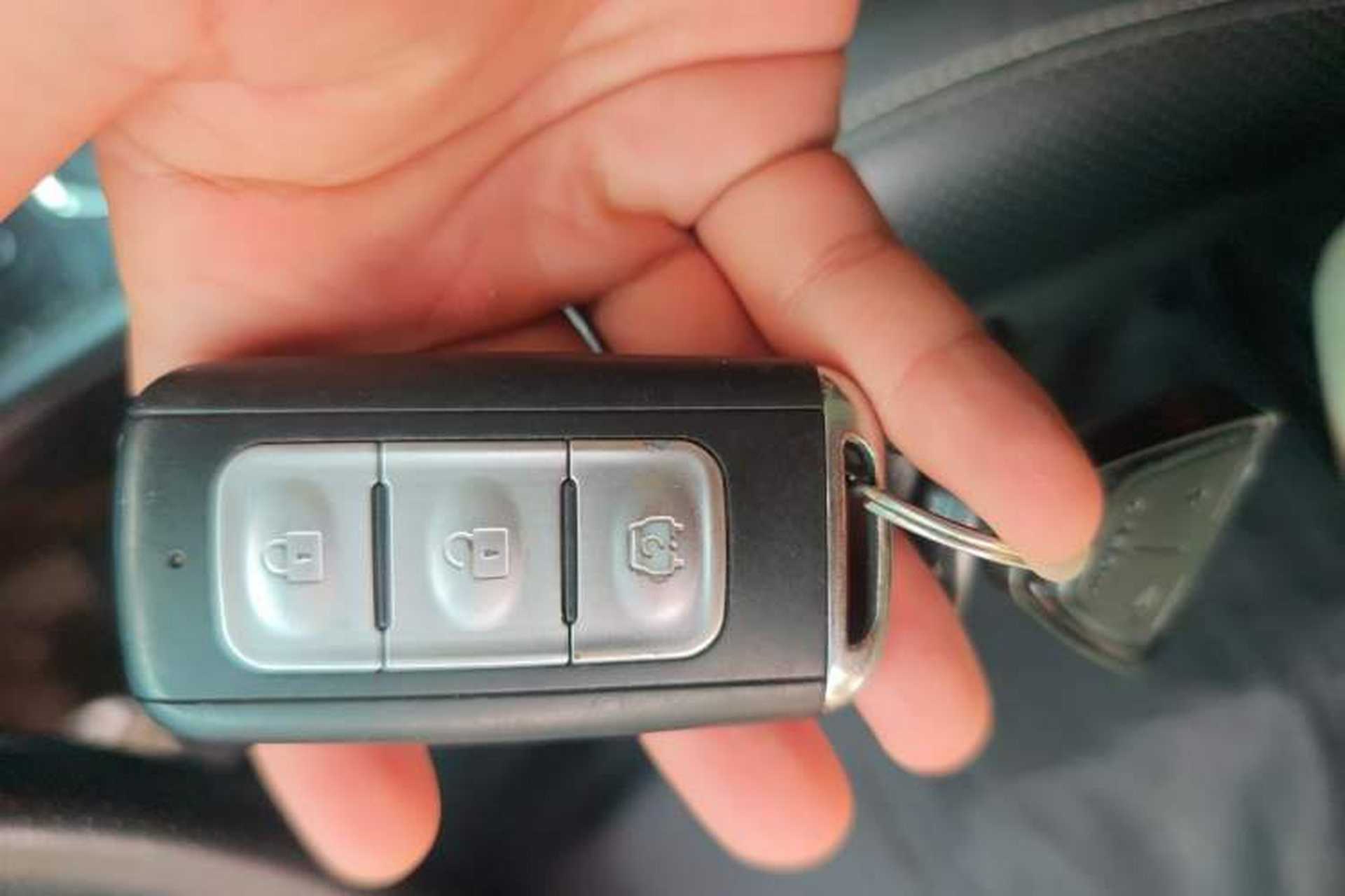 Used Dongfeng Fengon 580 2017 1.5T CVT Smart Style Model Vehicle Key