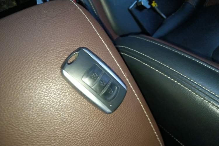 Used Dongfeng Fengon 580 2017 1.5T CVT Luxury Model Vehicle Key