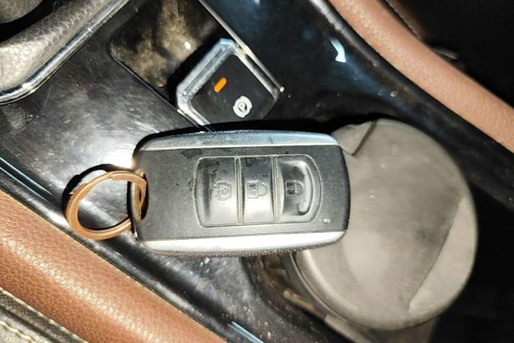 Used Dongfeng Fengon 580 2017 1.5T Manual Luxury Model Vehicle Key
