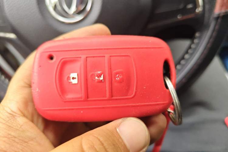 Used Dongfeng Fengon 580 2017 1.5T Manual Luxury Model Vehicle Key